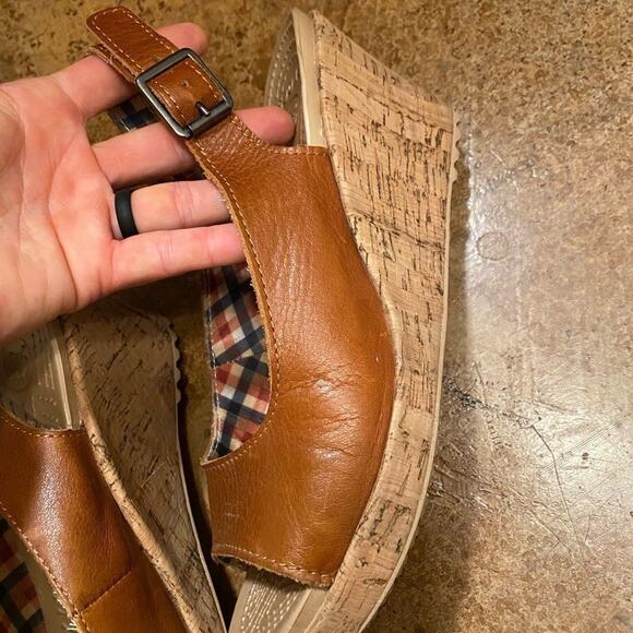 Crocs A-Leigh Brown Leather Slingback Cork Wedge Sandals - Picture 5 of 8